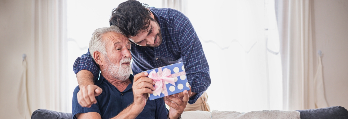 Cómo integrar a los adultos mayores en la época Navideña